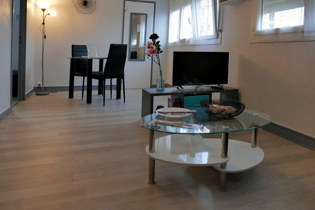Les Jardins Du Clain Apartment *