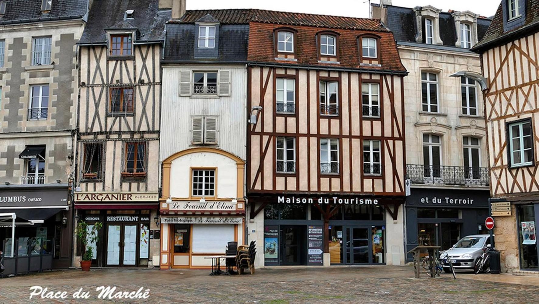 Les Jardins Du Clain Apartment *